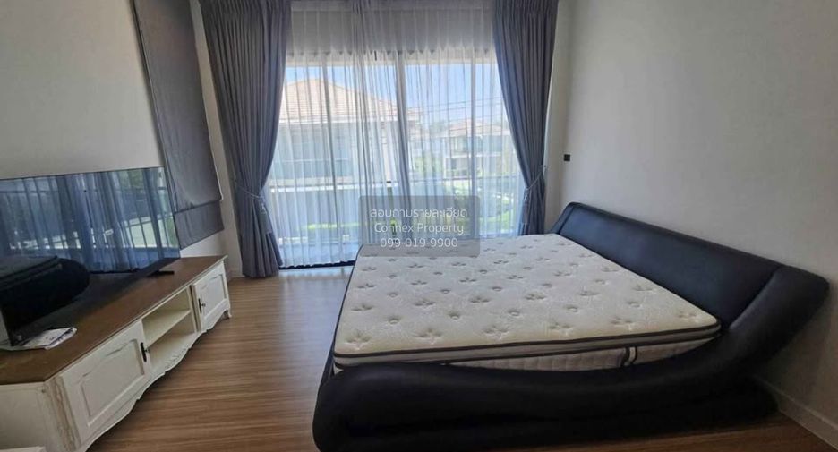 For sale 4 bedrooms house in East Pattaya, Pattaya
