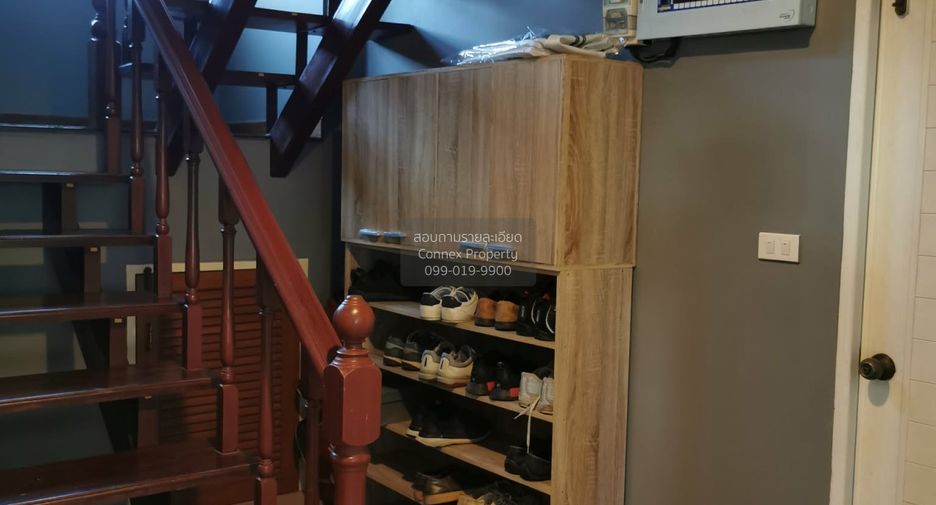 For sale 7 bedrooms townhouse in Lat Phrao, Bangkok