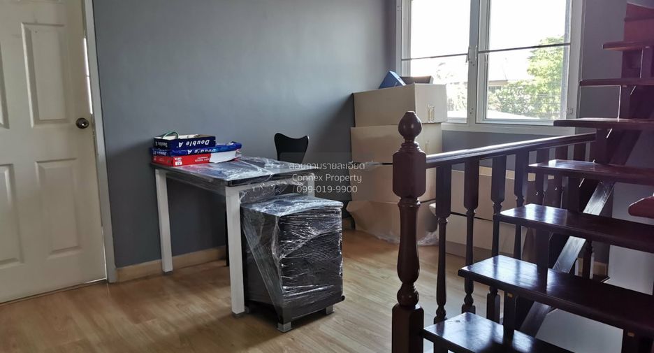 For sale 7 bedrooms townhouse in Lat Phrao, Bangkok