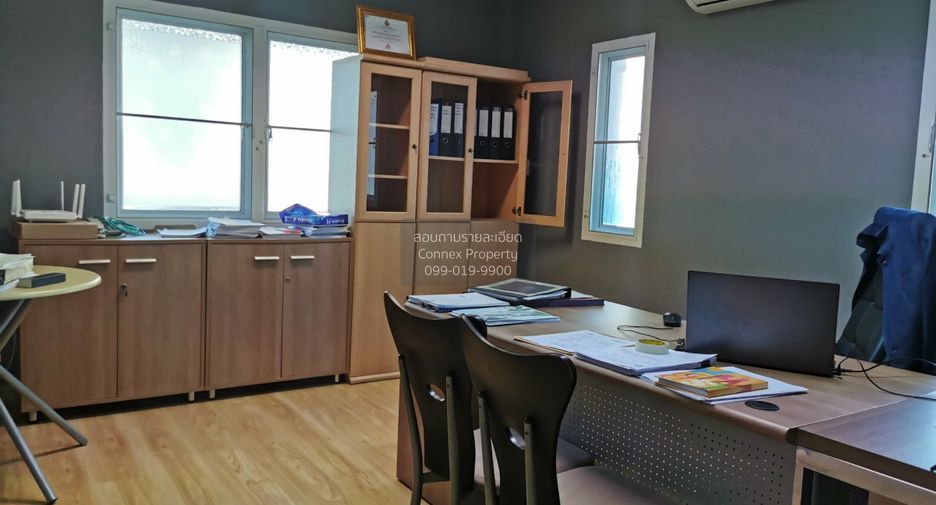 For sale 7 bedrooms townhouse in Lat Phrao, Bangkok