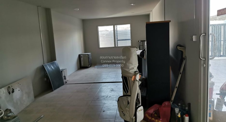 For sale 7 bedrooms townhouse in Lat Phrao, Bangkok