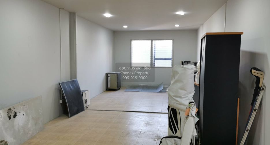 For sale 7 bedrooms townhouse in Lat Phrao, Bangkok