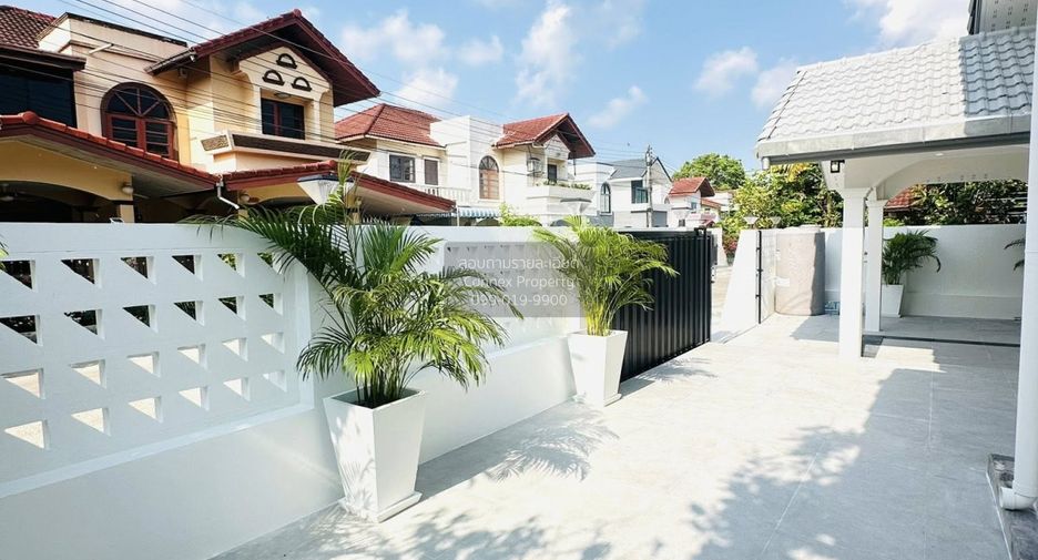 For sale 3 bedrooms house in East Pattaya, Pattaya