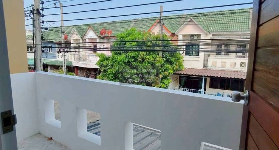 Casa adosada en venta de 4 habitaciones en Bang Bua Thong, Nonthaburi
