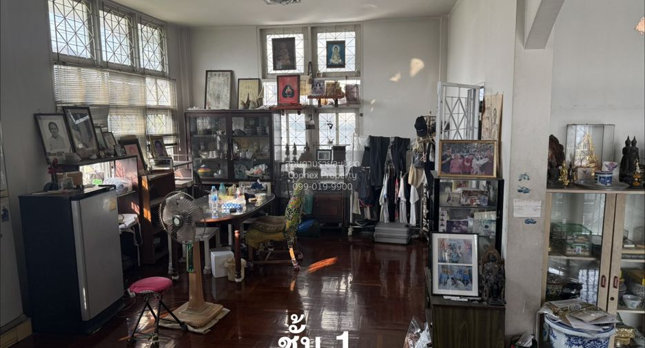 For sale 4 bedrooms house in Saphan Sung, Bangkok