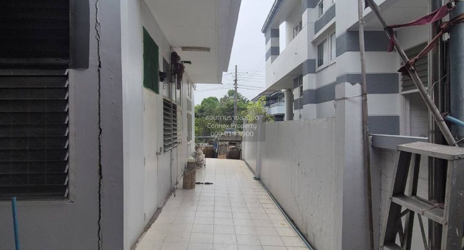 For sale 4 bedrooms house in Saphan Sung, Bangkok