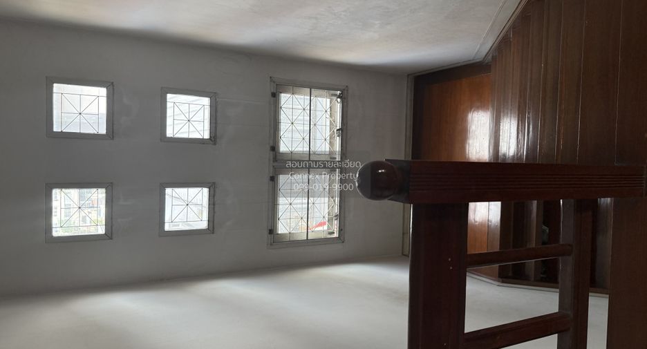 For sale 4 bedrooms house in Saphan Sung, Bangkok