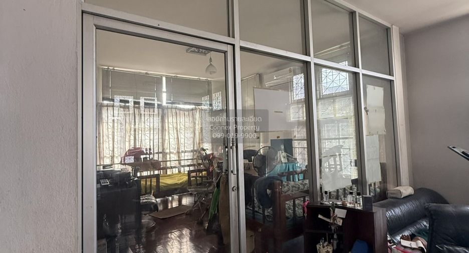 For sale 4 bedrooms house in Saphan Sung, Bangkok