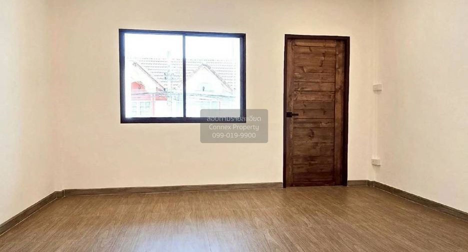 For sale 2 bedrooms townhouse in Lat Phrao, Bangkok