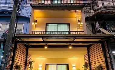 Reihenhaus zum Kauf mit 5 Zimmer in Nong Khaem, Bangkok