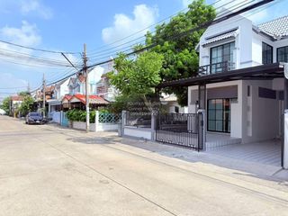 For sale 3 bedrooms townhouse in Lat Krabang, Bangkok