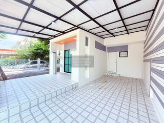 For sale 3 bedrooms townhouse in Lat Krabang, Bangkok