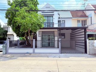 For sale 3 bedrooms townhouse in Lat Krabang, Bangkok