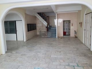 For sale 5 bedrooms house in Wang Thonglang, Bangkok