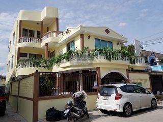 For sale 5 bedrooms house in Wang Thonglang, Bangkok