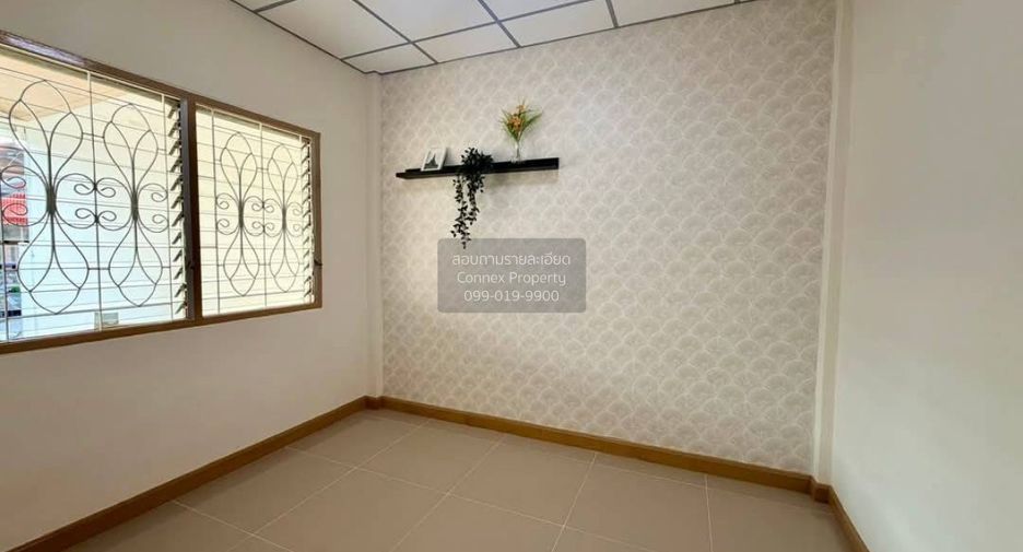 For sale 2 bedrooms townhouse in Bang Phli, Samut Prakan