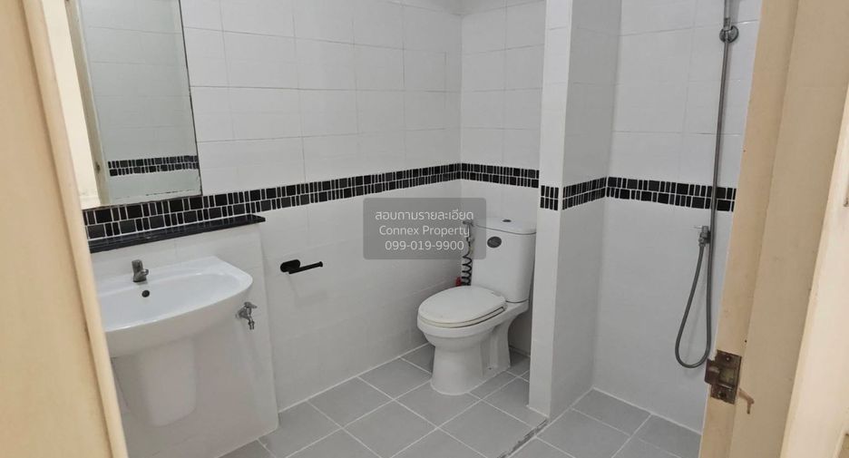For sale 3 bedrooms townhouse in Pak Kret, Nonthaburi