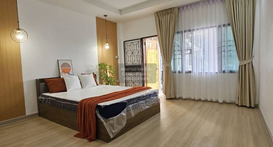 For sale 2 ベッドルーム townhouse in Khlong Sam Wa, Bangkok