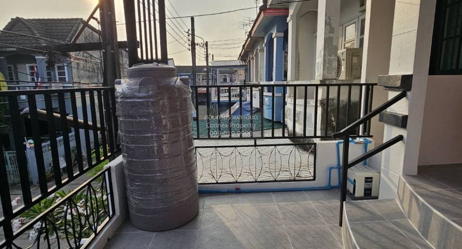 For sale 2 ベッドルーム townhouse in Khlong Sam Wa, Bangkok