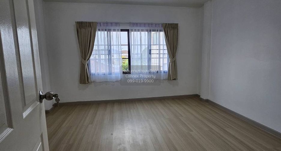 For sale 2 ベッドルーム townhouse in Khlong Sam Wa, Bangkok
