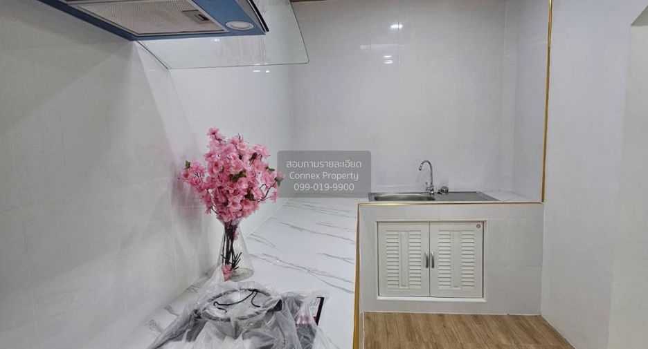 For sale 2 ベッドルーム townhouse in Khlong Sam Wa, Bangkok