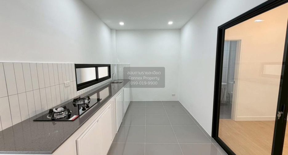 For sale 3 bedrooms townhouse in Taling Chan, Bangkok