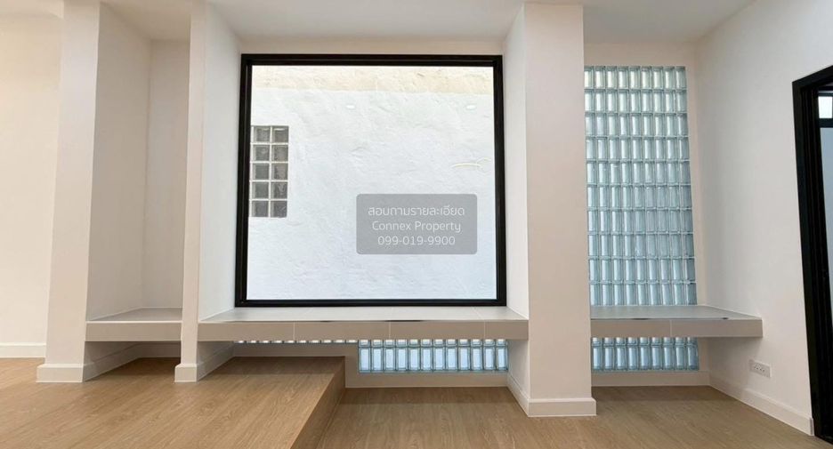 For sale 3 bedrooms townhouse in Taling Chan, Bangkok