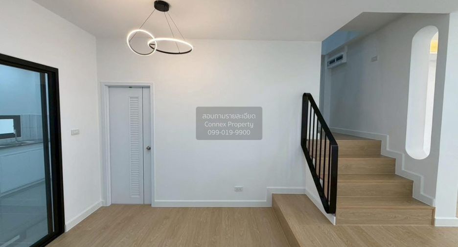 For sale 3 bedrooms townhouse in Taling Chan, Bangkok