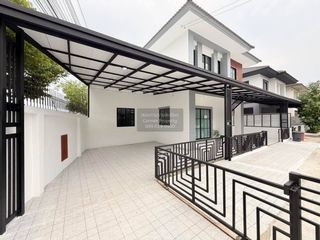 For sale 4 bedrooms house in Khlong Sam Wa, Bangkok