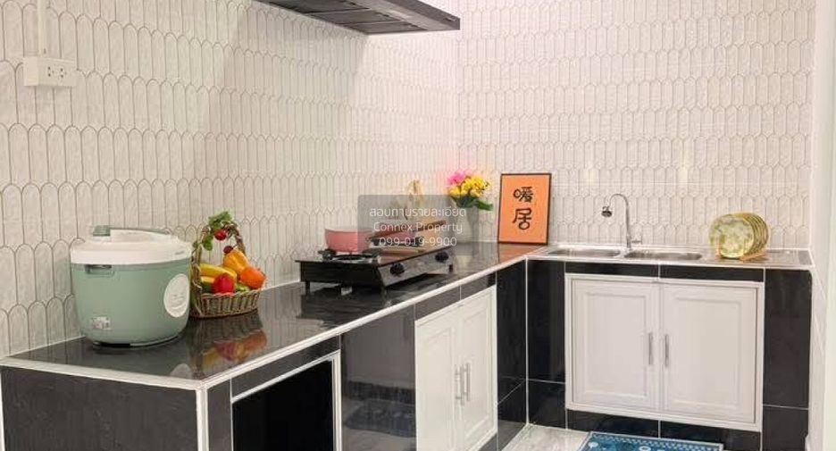 For sale 4 bedrooms house in Khlong Sam Wa, Bangkok
