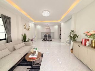 For sale 4 bedrooms house in Khlong Sam Wa, Bangkok