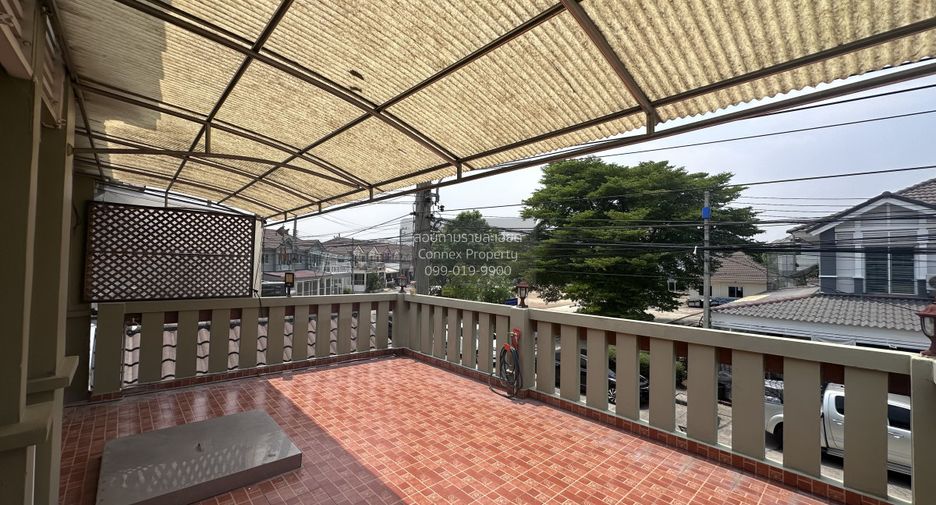 For sale 1 bed townhouse in Mueang Pathum Thani, Pathum Thani