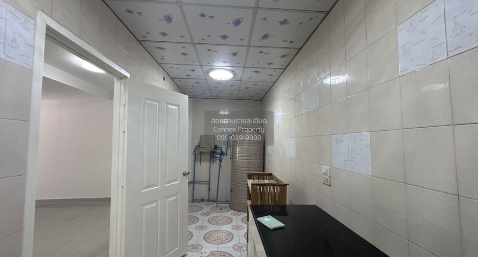 For sale 1 bed townhouse in Mueang Pathum Thani, Pathum Thani