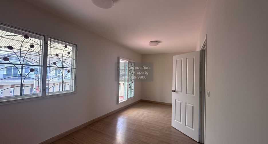 For sale 1 bed townhouse in Mueang Pathum Thani, Pathum Thani