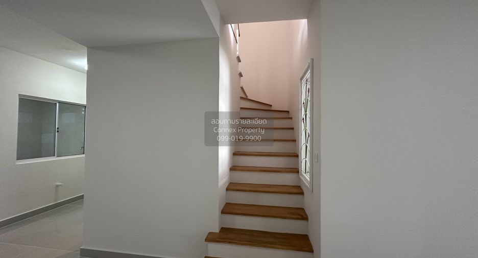 For sale 1 bed townhouse in Mueang Pathum Thani, Pathum Thani