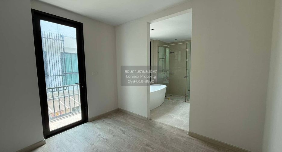 For sale 3 bedrooms house in Prawet, Bangkok