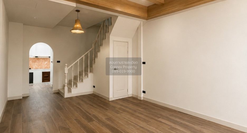 For sale 2 bedrooms townhouse in Wang Thonglang, Bangkok