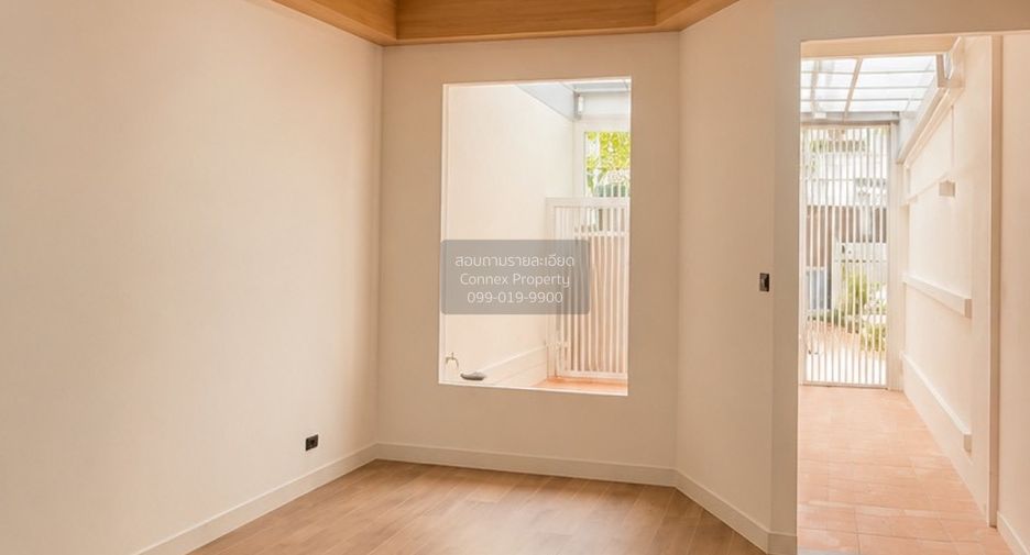 For sale 2 bedrooms townhouse in Wang Thonglang, Bangkok
