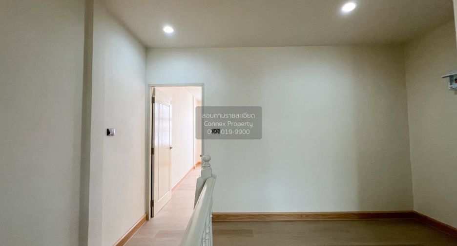 For sale 2 bedrooms townhouse in Wang Thonglang, Bangkok