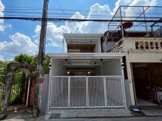 出售 4 卧室 联排别墅 在 Mueang Nonthaburi, Nonthaburi