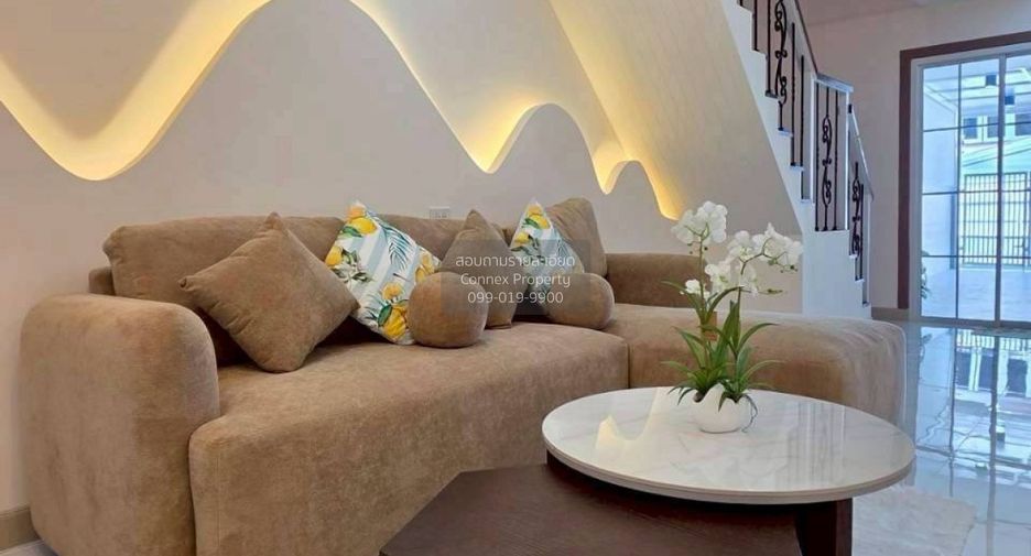 Casa adosada en venta de 4 habitaciones en Mueang Nonthaburi, Nonthaburi