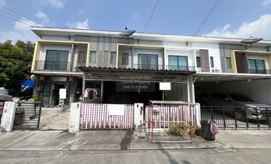 Reihenhaus zum Kauf mit 3 Zimmer in Prawet, Bangkok
