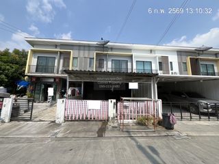 For sale 3 bedrooms townhouse in Prawet, Bangkok