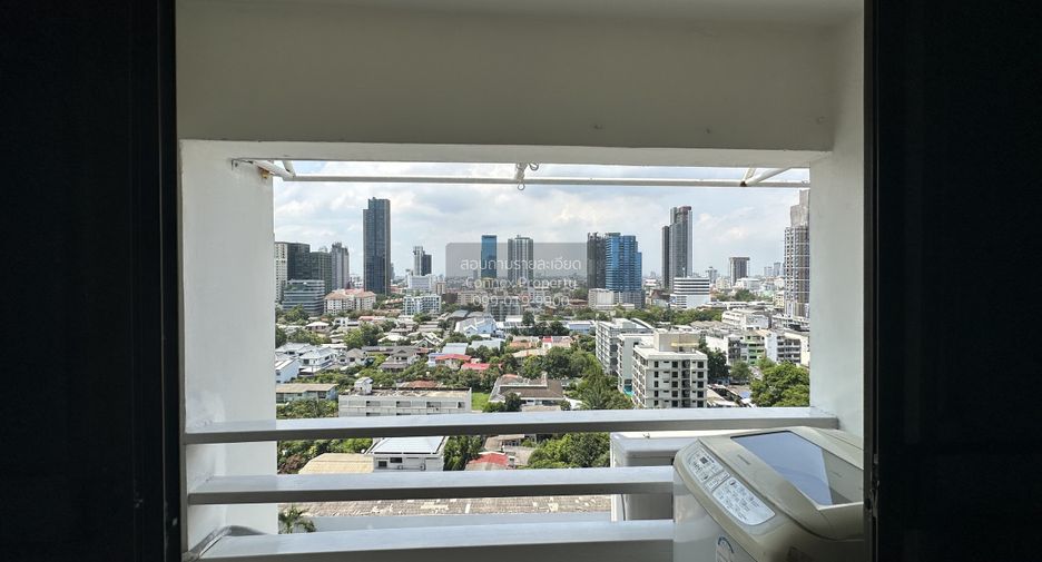 For sale 2 bedrooms condo in Watthana, Bangkok