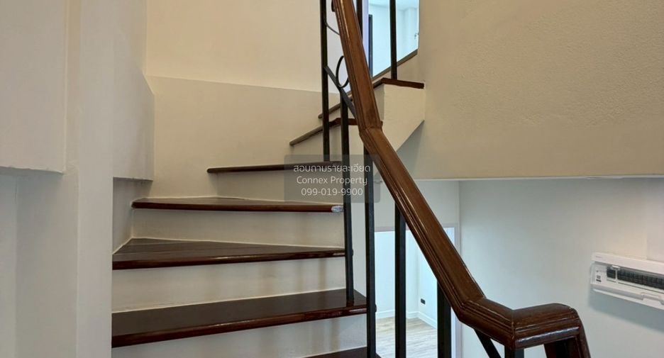 Casa adosada en venta de 3 habitaciones en Pathum Wan, Bangkok