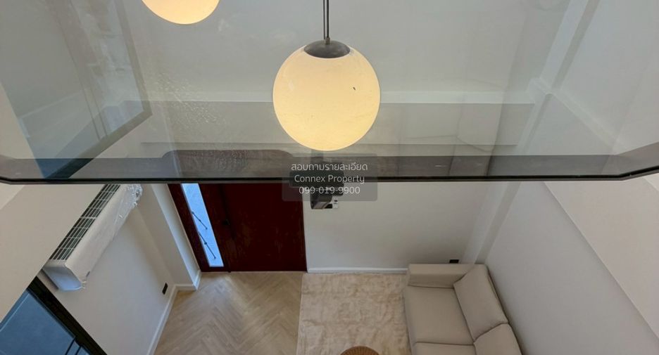 Casa adosada en venta de 3 habitaciones en Pathum Wan, Bangkok