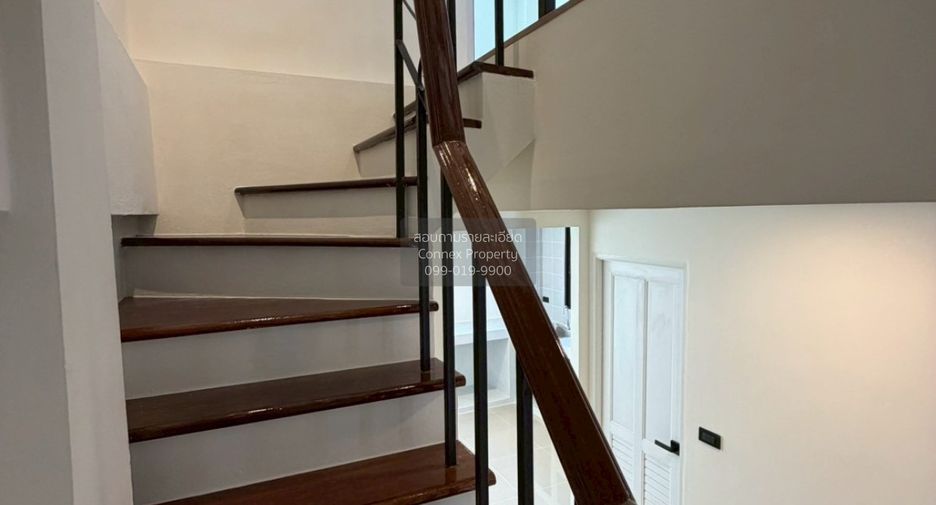 Casa adosada en venta de 3 habitaciones en Pathum Wan, Bangkok