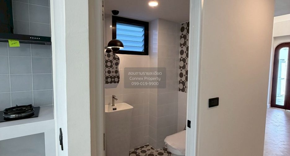 Casa adosada en venta de 3 habitaciones en Pathum Wan, Bangkok