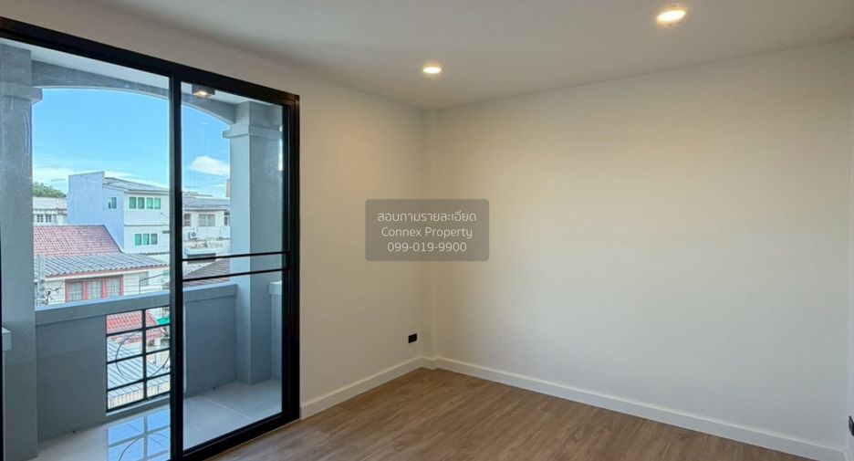Casa adosada en venta de 3 habitaciones en Pathum Wan, Bangkok