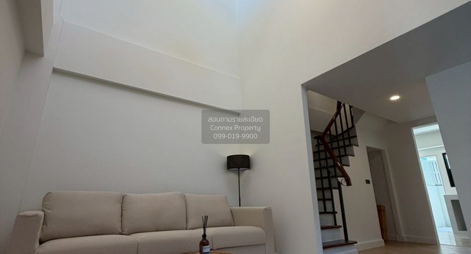 Casa adosada en venta de 3 habitaciones en Pathum Wan, Bangkok